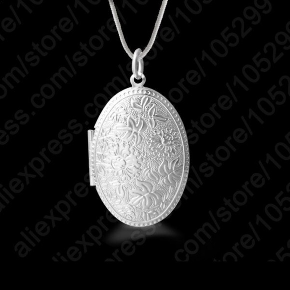 - Photo necklace - Picture 3 of 5